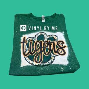 Green tigers (Bella canvas)