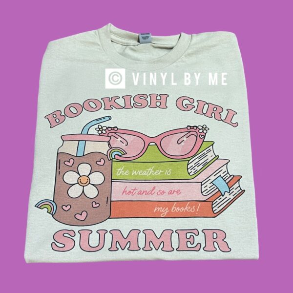 Bookish girl summer