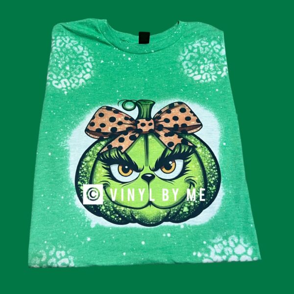 Green bleached leopard grinch tee