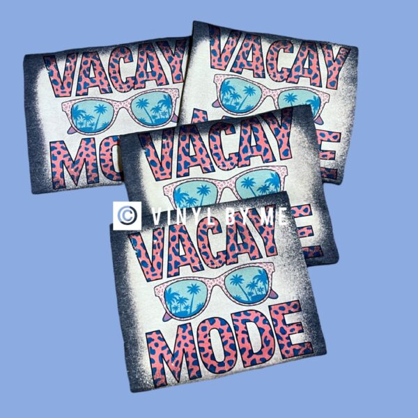 Navy vacay mode tee