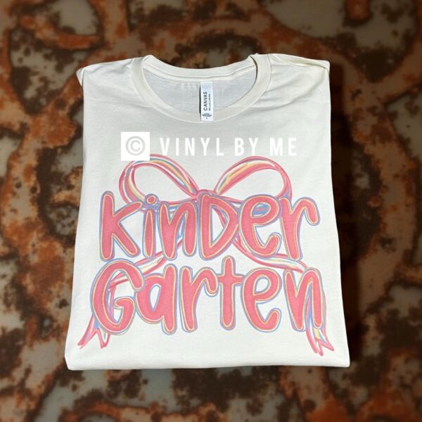 Natural kindergarten bow tee