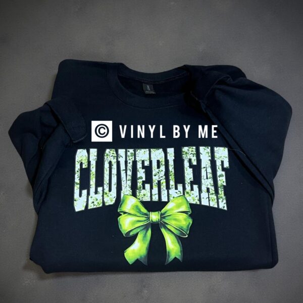 Black cloverleaf sweatshirt