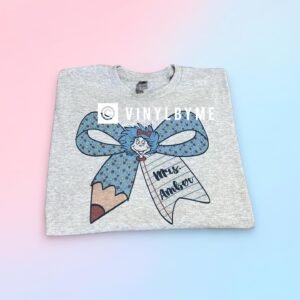 Ash gray Seuss bow name tee