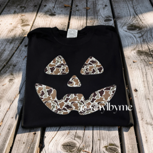 Comfort color camo pumpkin face tee
